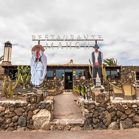 Rural Restaurante Mahoh Летний дом